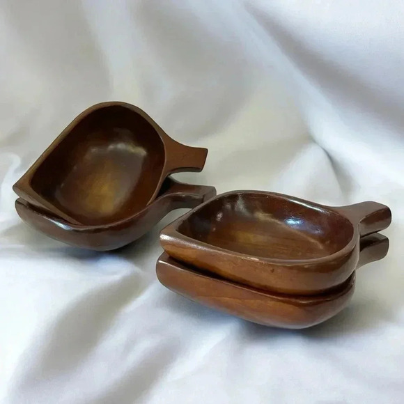 Other - Set of 4 Carved Leaf Shaped Serving Bowls